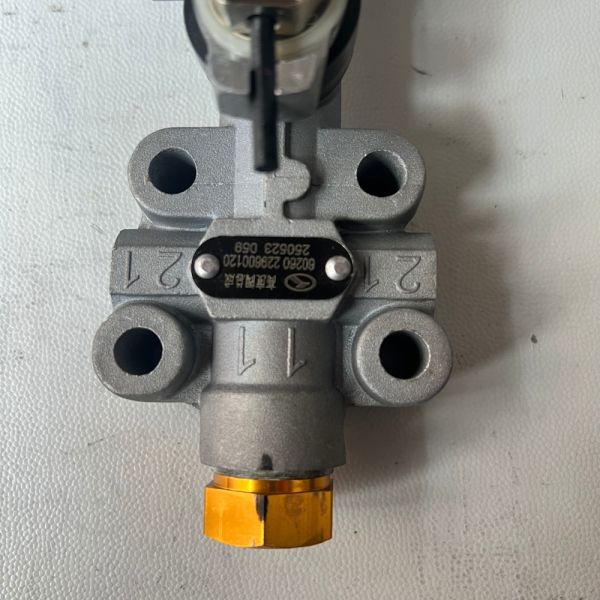 King Long Bus Height Control Valve 229600120 - IP67 Rated