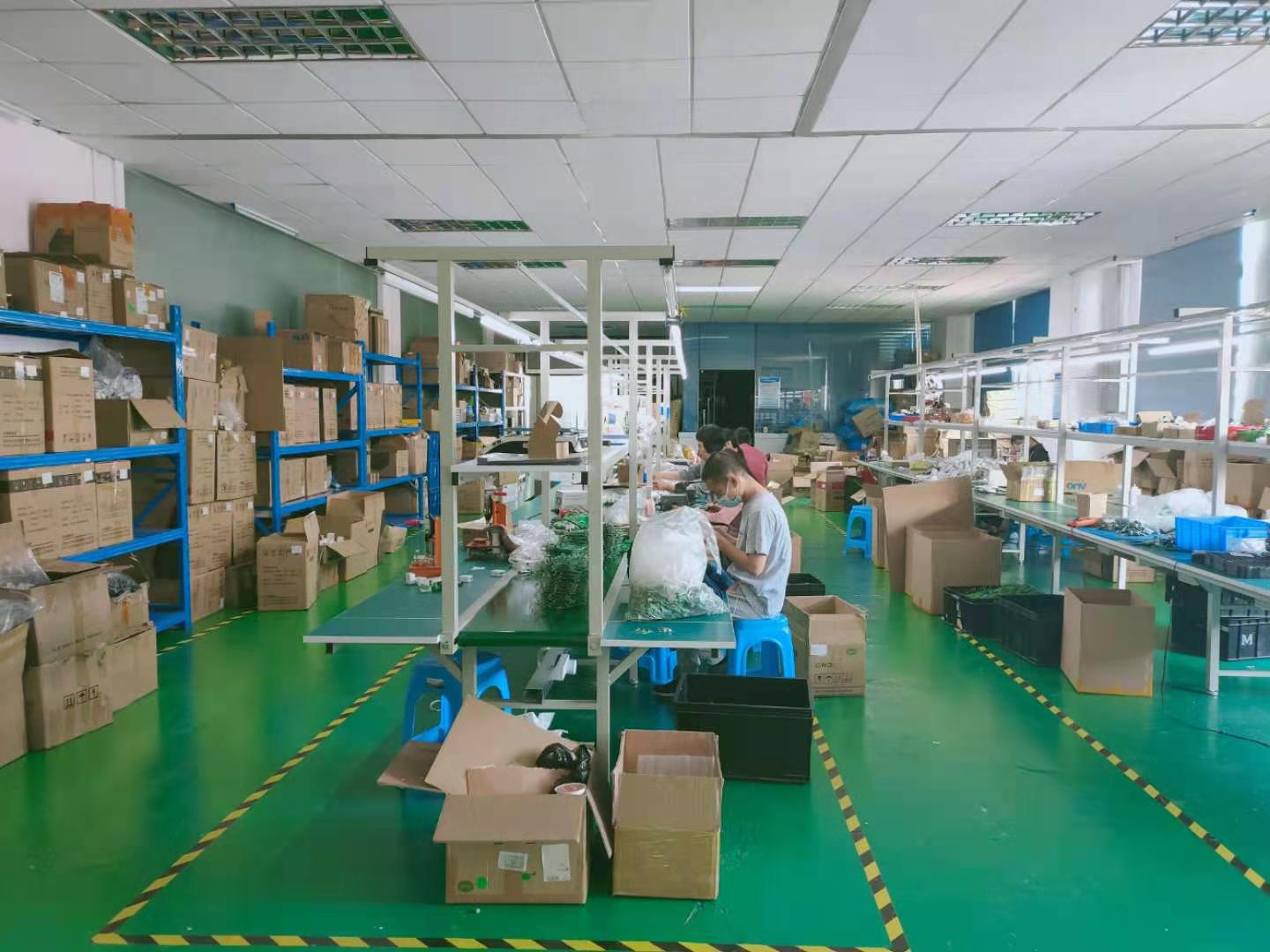 2 выход Tuya умного гнезда штепсельной вилки WIFI Pin Японии удаленный электрический