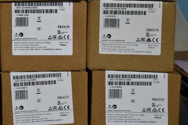 Siemens - PLC I/O Module for use with SIMATIC S7-1200 Series, 100 x 45 x 75 mm, Analogue, Analogue, TM3, 24 V dc,