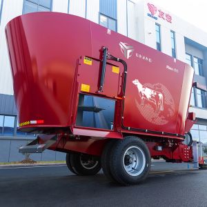 6 M3 Capacity Vertical TMR Mixer Wagon With NM400 Steel Single-Auger For Small-Scale Livestock Farms