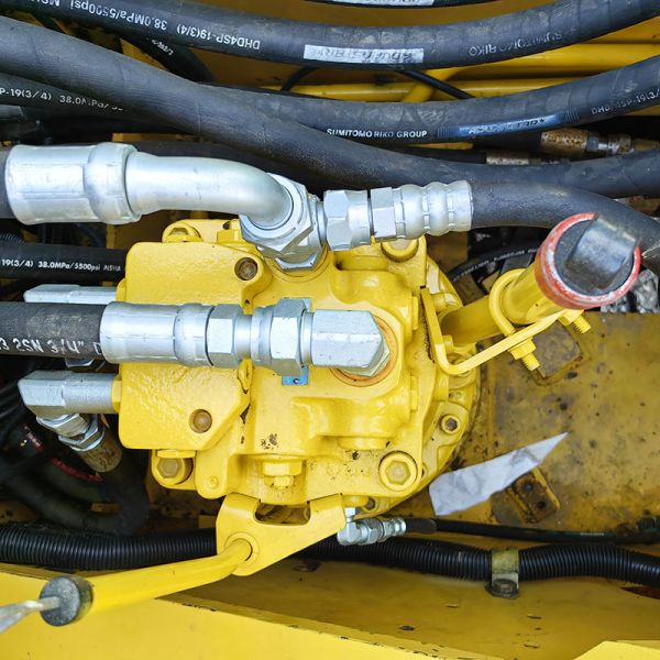 Ingeniería de construcción de segunda mano Excavadora Komatsu Pc160-7 usada