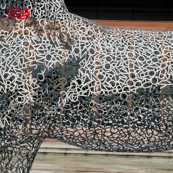 Welding Technique Stainless Steel Horse Sculpture for Urban Art Installation in Europe