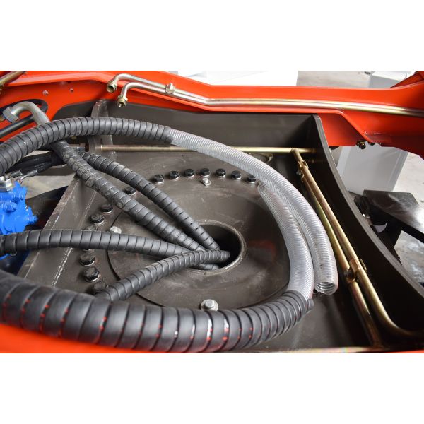 1m3 Concrete Boom Pump Truck YunNei 490 Supercharged Engine