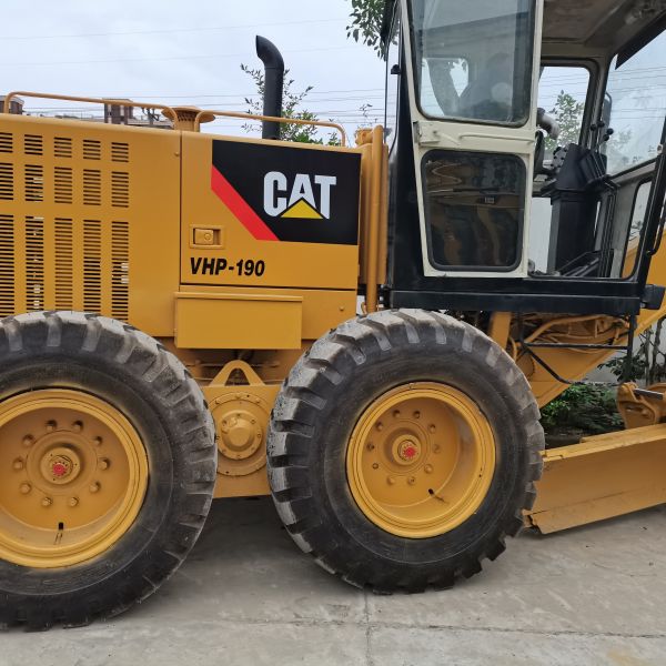 0-2000 Working Hours Used Good Condition CAT 140K Grader Original Machine from Japan