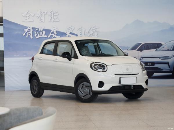 LEAPMOTOR T3 200 5-door Electric Car with 4 Seats and Hybrid Technology Integration