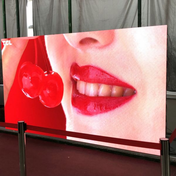 Narrow Bezel Indoor Full Color LED Display Screen With ALuminum Alloy Frame