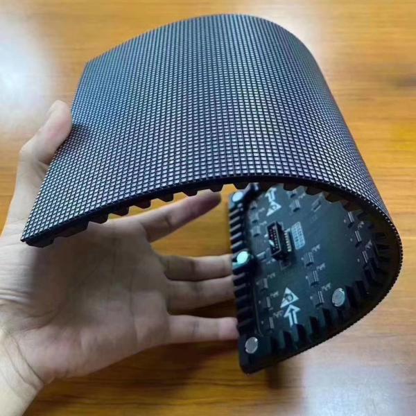 AC220V 1000nit/Sqm Indoor Flexible Led Display P2 SMD1515 1/14 Scan