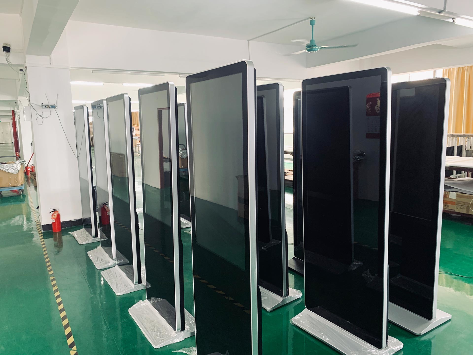 Signage цифров экрана касания 49-inch Windows I5 LCD емкостный для рекламы