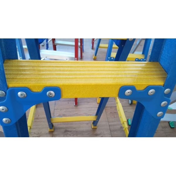 Electric Insulation High Strength Fiberglass Ladders For Multipurpose