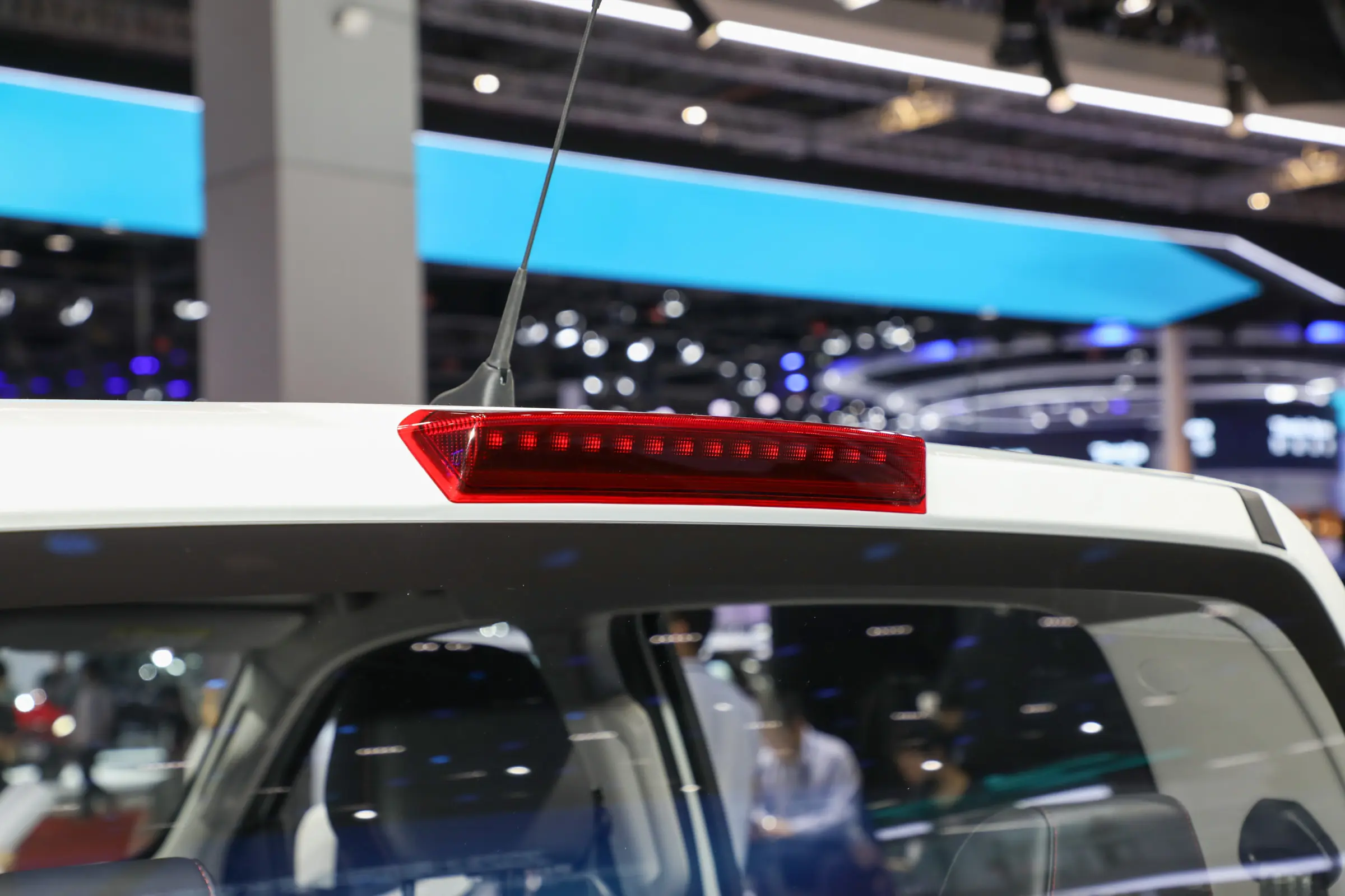 Changan Lantuozhe Mini Pickup EV The 405KM Ride-On Electrical EV for Energy Vehicles