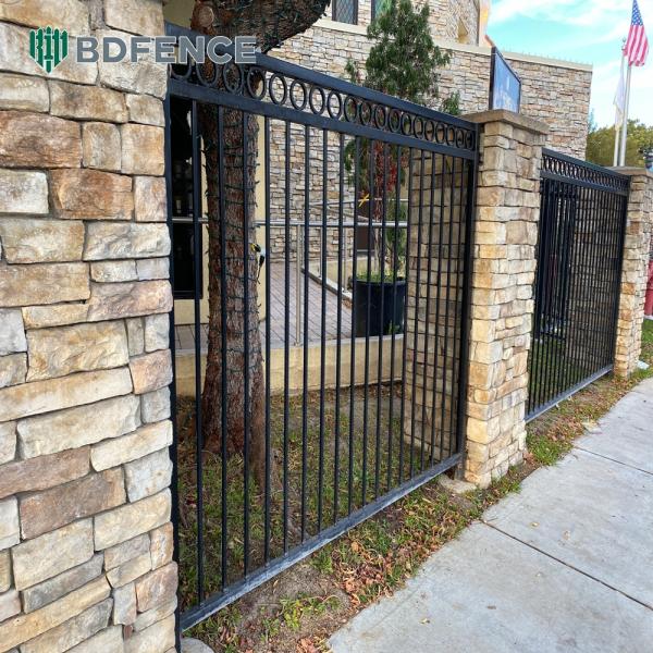 Safety First Tubular Steel Fence Child-Proof