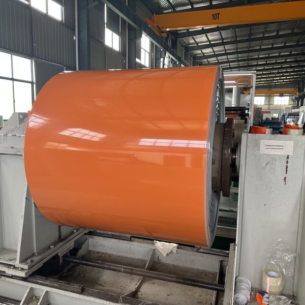 Алюминиевая катушка, покрытая оранжевым цветом для производства