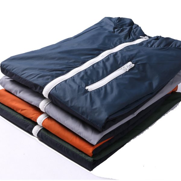 Женщин куртки осени случайной весны людей молния цвета контраста облегченных с капюшоном вверх по курткам Outwear