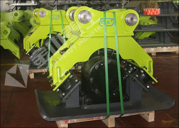 Komatsu Excavator Compactor Attachment Hydraulic Motor 900Kg For Trench Compaction