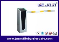 Ceinture argentée de clignotant de portes de barrière de véhicule non conduisant avec le boom rond droit