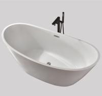 Une baignoire à eau chaude indépendante avec drainage Une baignoire pour usage hôtelier en gros