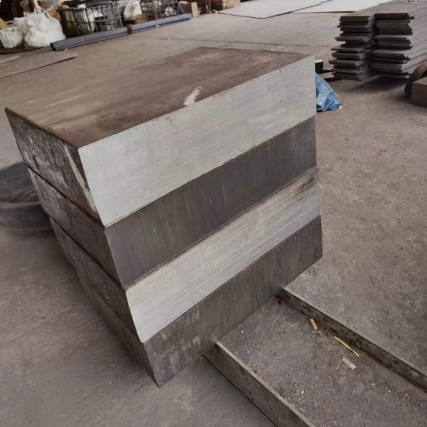 ASTM Standard Forged Stainless Steel Plate / Square Plate Round Plate Thickness 10 - 200mm