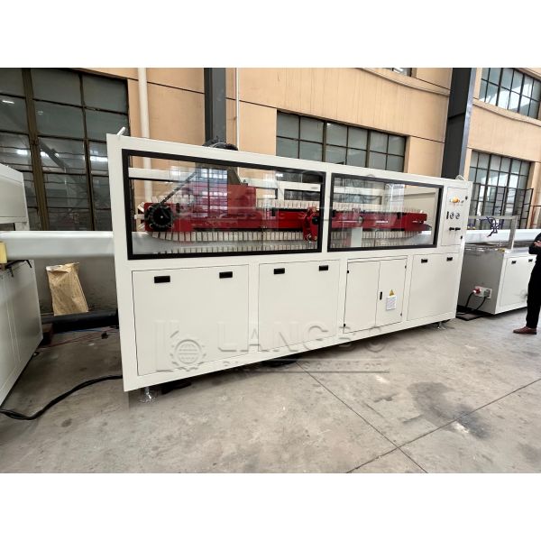 Plastic PP PE WPC Decking Board Floor Wood Composite Profile Extrusion Line