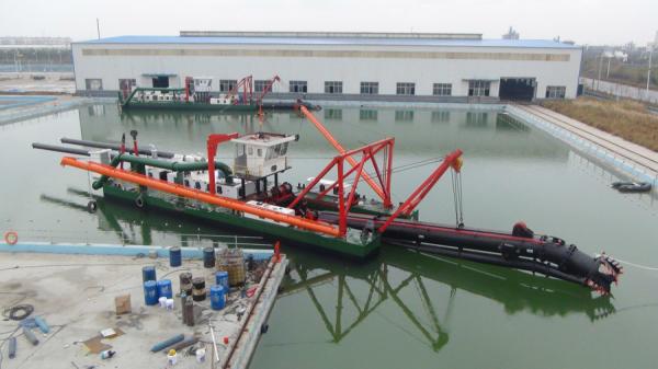15m Dredging Depth Sand Mining Dredger Sand Mining Dredge Manufacturer with Spud Carriage and Anchoring Booms