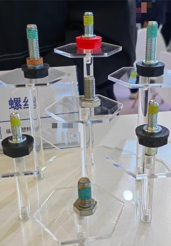 Болт полюса батареи тракции грузоподъемника/штабелеукладчика М10 экологически др