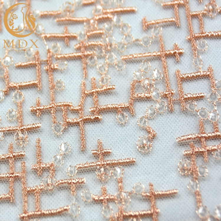 Розовые декоративные Sequins ткани шнурка сетки вышили устойчивому