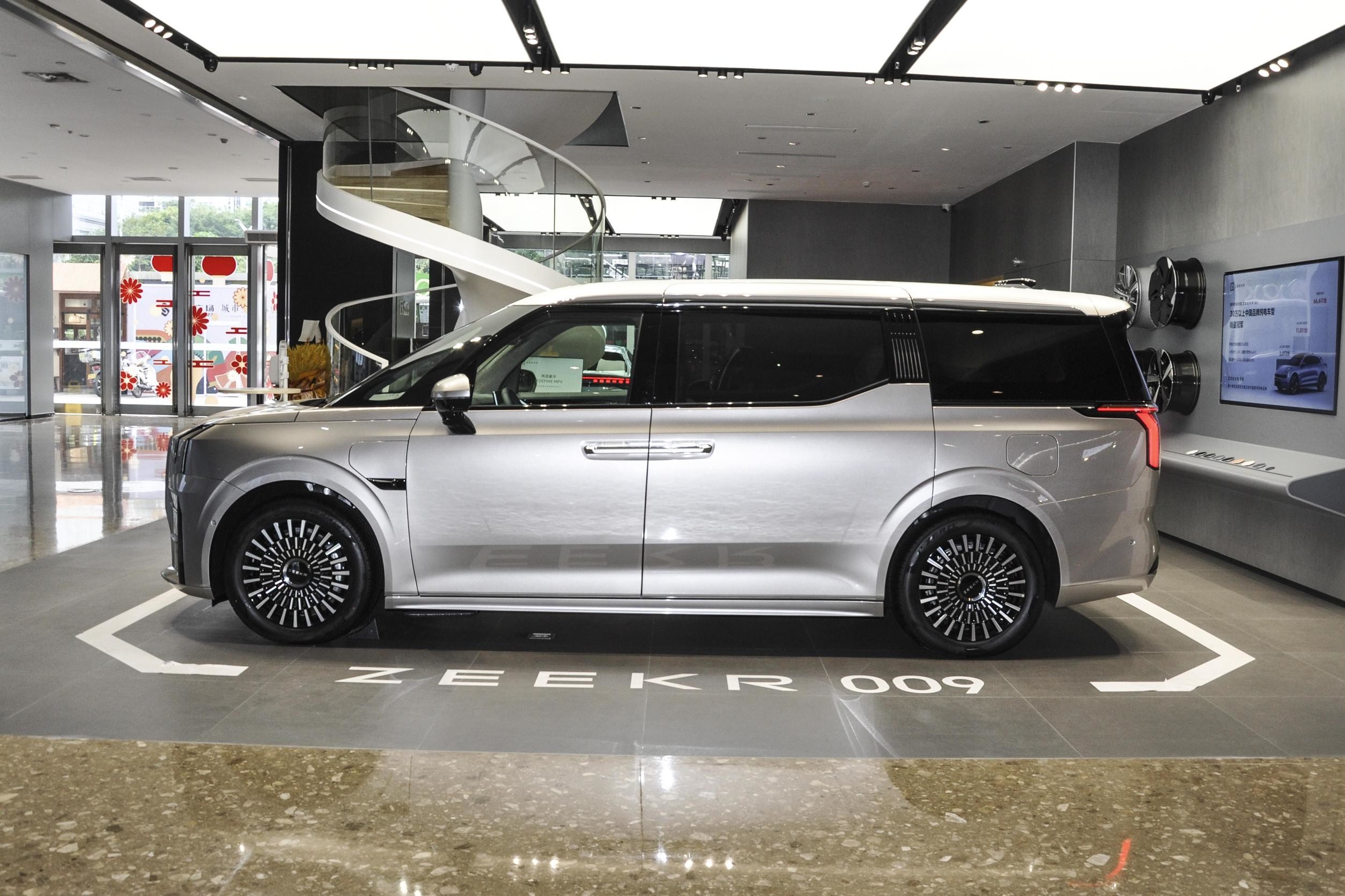 Корабль автоматическое роскошное EV LHD 100kwh хэтчбека электрического автомобиля ZEEKR 009 MPV