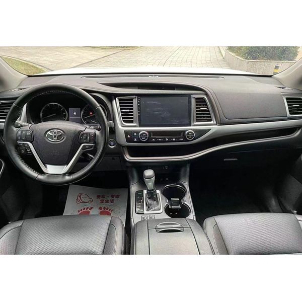 Toyotas Highlander Used Car From China with Gas-Electric Hybrid 7-Seater SUV