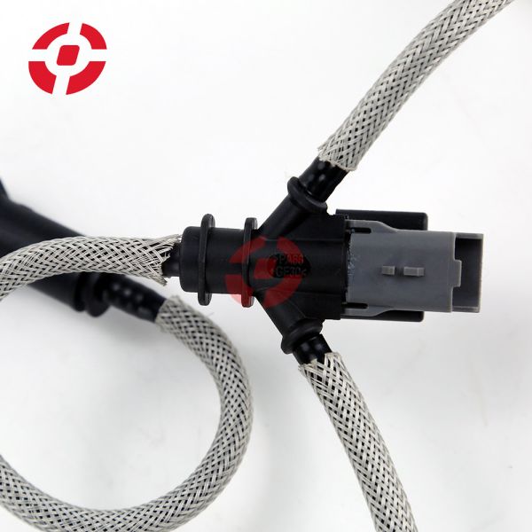 Fuel Pipe Diesel 2.7L V6 Engines Leak Off Pipe Injector Oil Return Pipe 1386505 For Land Rover Discovery 3 4