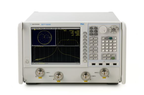 N5222A Portable PNA Microwave Network Analyzer with 10MHz-26.5GHz Frequency Range and 132 DB Dynamic Range