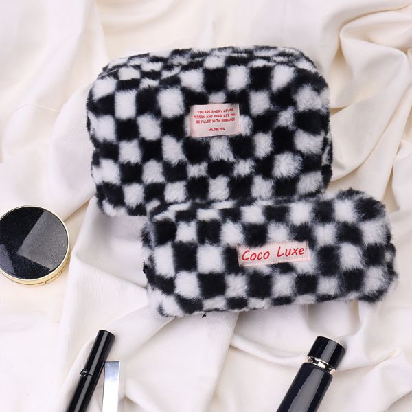 Large Capacity Gingham Makeup Pouch with Customized Color and Towel Embroidery Logo