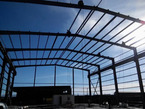 Prefabricated Steel Building with High-strength Steel and 50-year Lifespan for Easy All Bolt Connection Installation