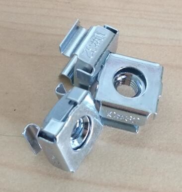 Galvanized Floating Clip Nut Cage Nuts Passivation Surface For Rack Panel