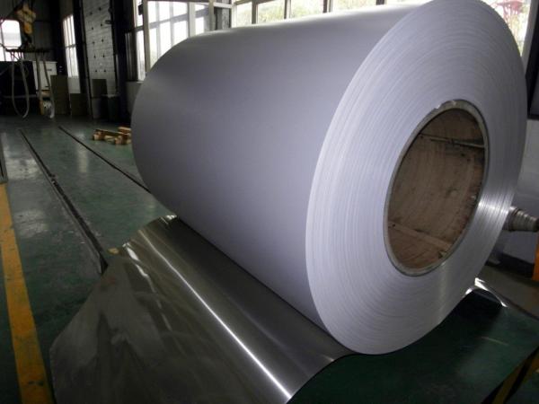 Gloss Level Alumínio Pintado em bobina PE Pintura para resistência a impactos para construção e decoração