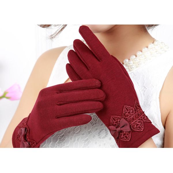 Перчатки с кончиками пальца экрана касания, мягкие перчатки женщин зимы для пользы сотового телефона