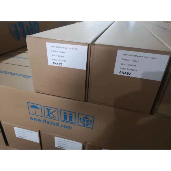 Стикер 100mic/140g винила односегментной собственной личности PVC слипчивый для печатания большого формата