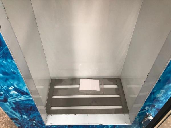 63 Cu. Ft. Commercial Outdoor Ice Freezer , Cold Wall Ice Bag Storage Freezer