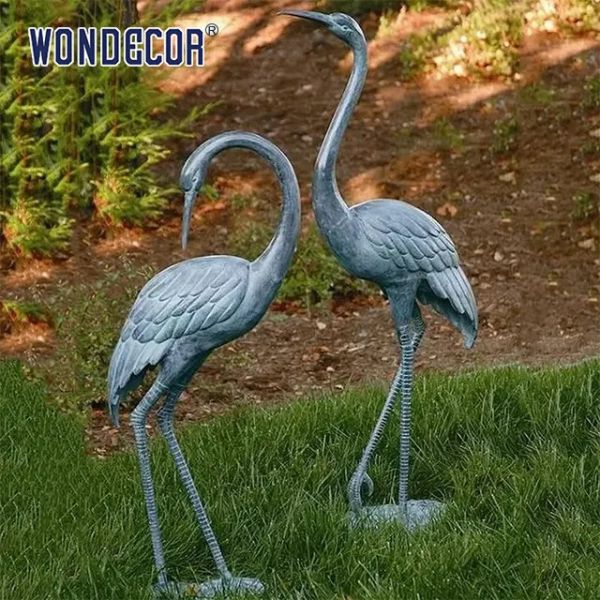 В натуральную величину птица металла открытого сада Красно-увенчала скульптуру крана бронзовую