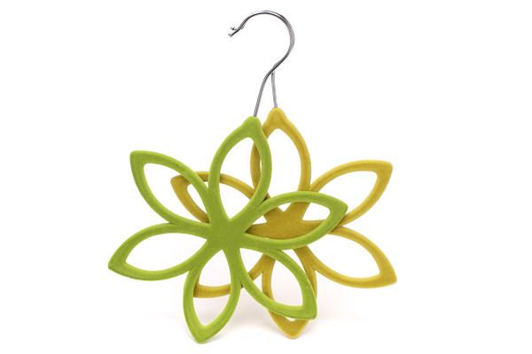 Betterall Storage Organizer 6 Holes Velvet Flower Plastic Scarf Hangers