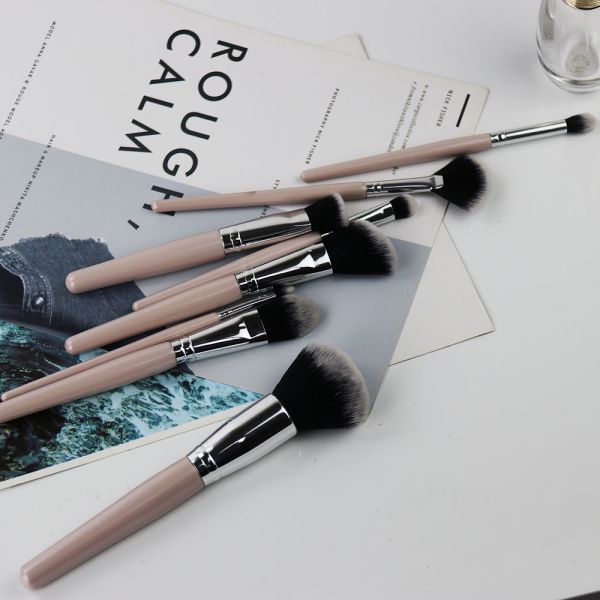 Elegant Cosmetic Brush Set Flawless Look Light Pink Color Handle