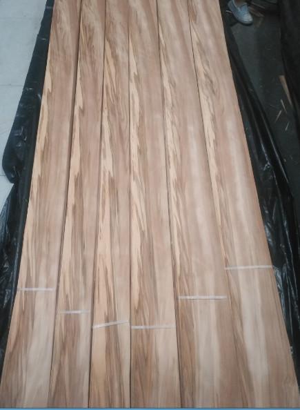 Sap Gum Veneer, Red Gum Veneer, Satin Walnut Natural Wood Veneers