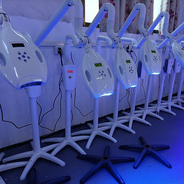 Tricolor зубоврачебная забеливая система отбеливания СИД оборудования 490mm