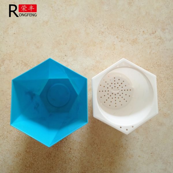 Blue Purple Plastic Flower Pots Cyclic Water Absorption OEM / ODM Available