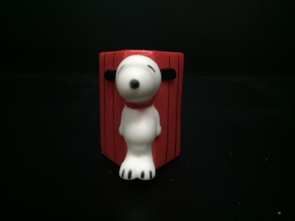 Snooby Vinyl pencil Plastic Daily Productwith a white house red roof pencil sharpener for children made of PVC