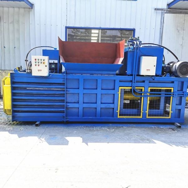 Горизонтальная металлическая гидравлическая балировальная машина для прессования одежды