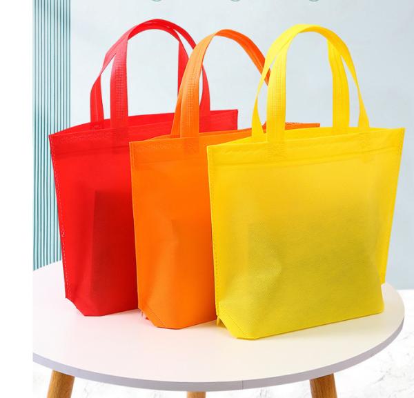 Sacos de brinquedos Reutilizáveis Sacos de mercearia Lava-se Tecido não tecido para DIY Criativo Sacos de presente Sacos publicitários Sacos de compras