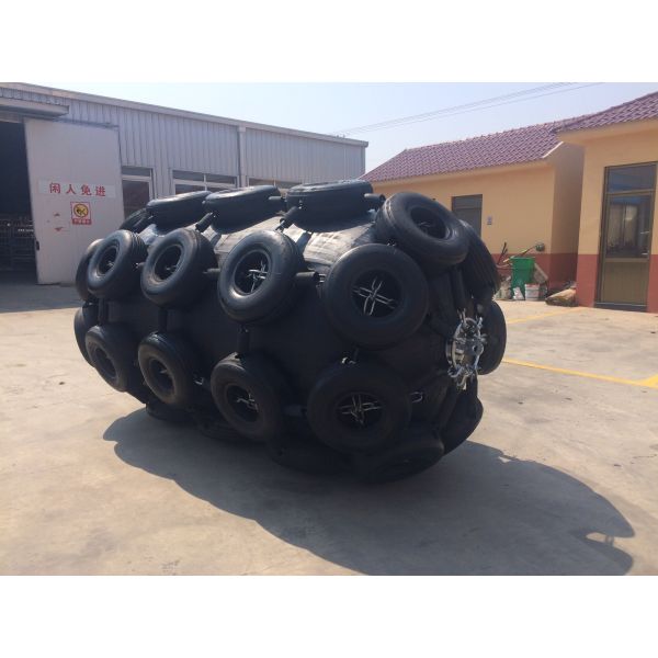 Цепь раздувной резиновой пневматической морской покрышки обвайзера ISO17357 свободная