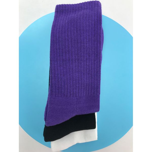 Half Terry Under the Foot Style Sports Socks with Custom Made Knitted Embroidery Logo