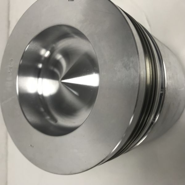 4 CYL 4HG1 Engine Piston Parts For Isuzu With Oil Cooling Gallery 115mm