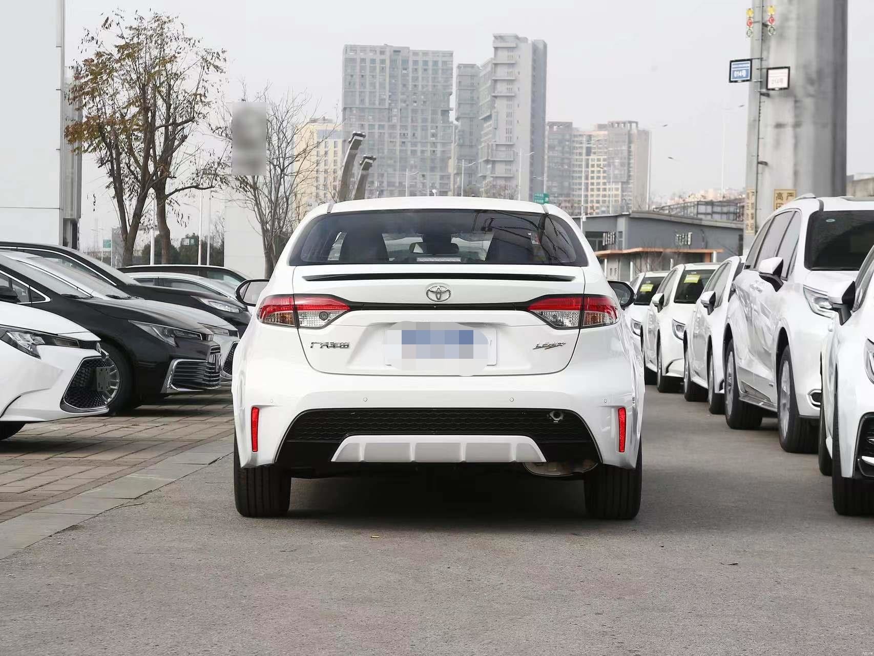 Используемый седан 2022 небольшой машины Тойота Lavin TNGA 1.5L CVT пионерский новый и