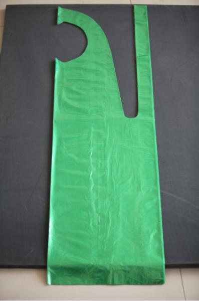 Colorful Disposable PE Apron Flat Packed , Plastic Kitchen Apron Smooth Surface